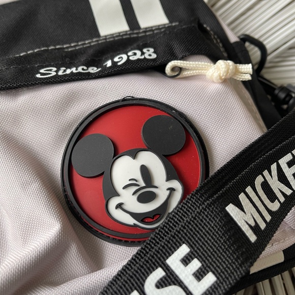 Mickey Mouse Disney side bag - Picture 5 of 5